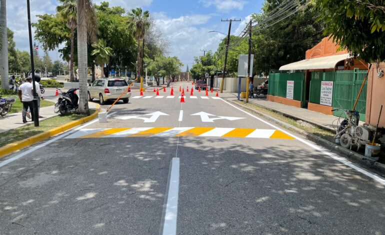 Alcaldía de San Juan de la Maguana señaliza las calles de la ciudad