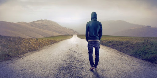 La búsqueda incorrecta de la felicidad y el camino hacia la verdadera plenitud.